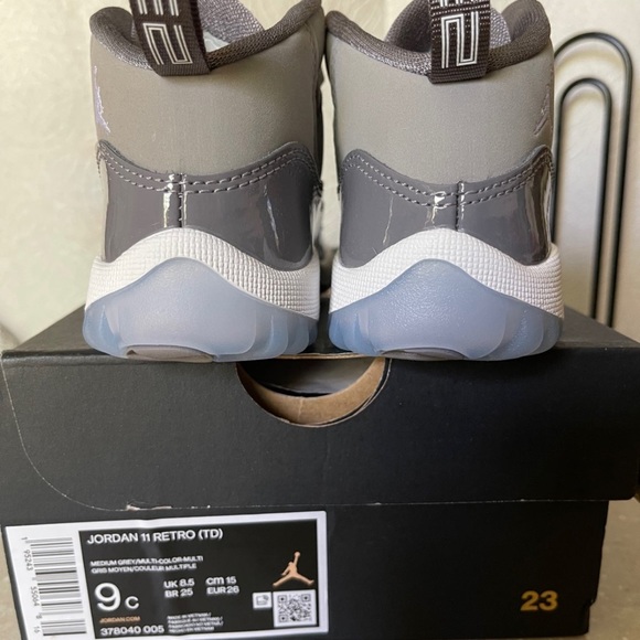 Jordan 11 “Cool Grey” sz 9c toddler - Picture 5 of 6